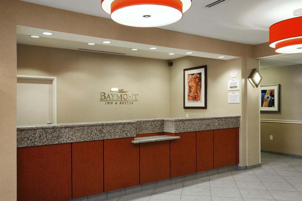 Baymont By Wyndham Denver International Airport Interior foto